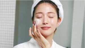 Bôi kem chống nắng lại khiến da trắng bệch, mốc nền vì sao