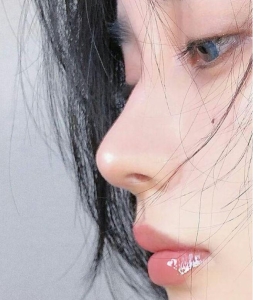 Nên dùng mỗi ngày 2 loại serum để da chậm lão hóa và luôn căng mịn