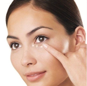 Nhiều nguyên nhân khiến quầng thâm và bọng mắt ngày càng rõ hơn