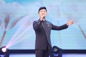 Những ca sĩ nổi tiếng, giàu có bị fan 