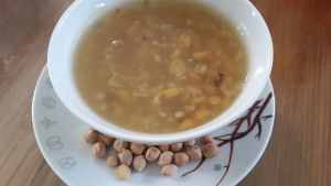 Thực đơn hàng ngày: Chè đậu gà