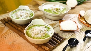 Thực đơn hàng ngày: Chè khoai môn nếp lá dứa