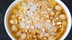 Thực đơn hàng ngày: Chè lủm chủm đường thốt nốt 