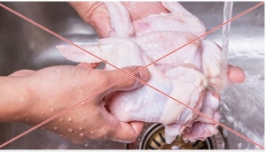 6 thói quen trong bếp tưởng sạch sẽ, tiết kiệm nhưng có thể gây hại sức khỏe