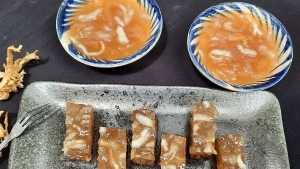 Thực đơn hàng ngày: Chè rau câu chân vịt