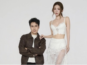 Việt Anh – Quỳnh Nga khoe ảnh tình cảm, cùng góp tiền xây tổ ấm