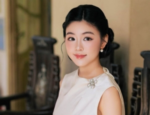Lọ Lem – con gái Quyền Linh ở tuổi 20: Nhan sắc nổi bật, học vấn tốt, tự chủ tài chính