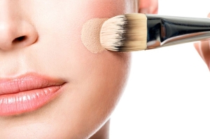 Bí quyết trang điểm giúp lỗ chân lông to trông nhỏ và làn da mịn hơn