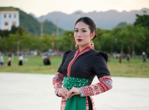 Hà Phương đưa áo dài, thổ cẩm và di sản Việt đến gần hơn với thế hệ trẻ