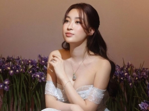 Đỗ Mỹ Linh tái xuất sau lần thứ hai làm mẹ, giữ vóc dáng thanh mảnh