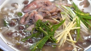 Thực đơn hàng ngày: Cháo lòng sả Quảng Trị