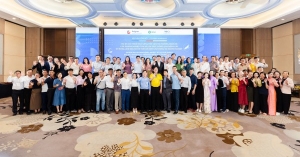 Hướng tới điều kiện lao động tốt hơn trong chuỗi giá trị tôm, lúa gạo