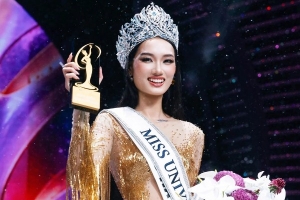 Hoa hậu Nguyễn Quỳnh Anh bị cấm biểu diễn 6 tháng sau ồn ào nhóm chat